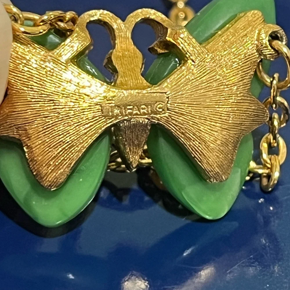 Crown Trifari crown trifari